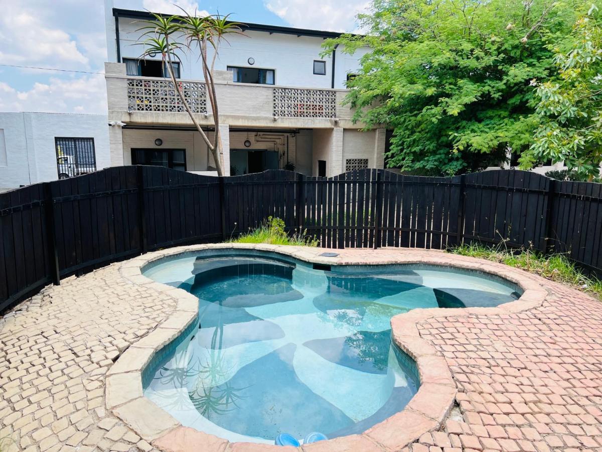 City Living Apartment 119 - Washer, 4K Tv, Fast Wifi, & Sunny Balcony Johannesburg Exterior foto